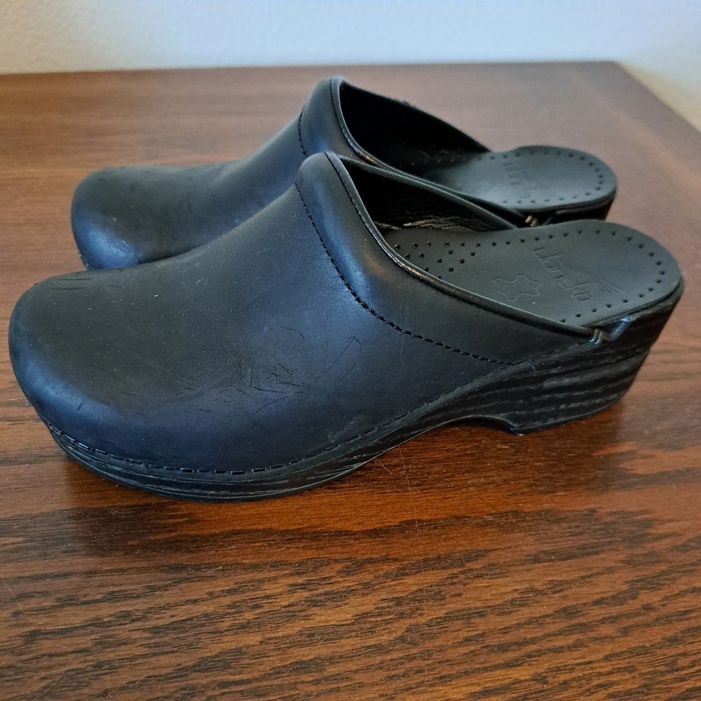 Dansko Sonja Black Oiled Leather Clogs Mules Women 35 US 4.5-5 Professional Shoe